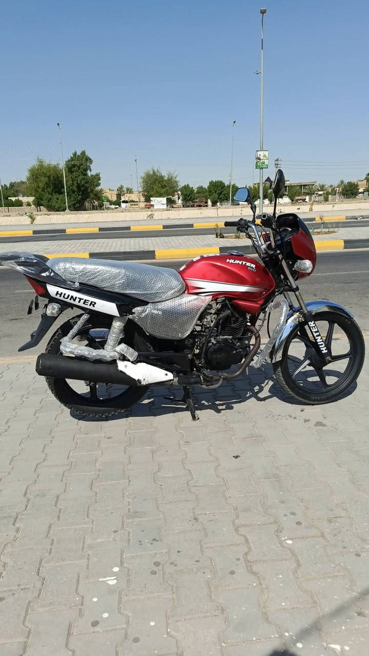 ياالله سلام عليكم شباب دراجه هيرو للبيع موديل 19 طالعه بل 20 دراجه محركهه اخرس بيهه ملاحضات قليله الدراجه خير من الله..
مكان كوت كريميه 
رقم الهاتف ‏***********
