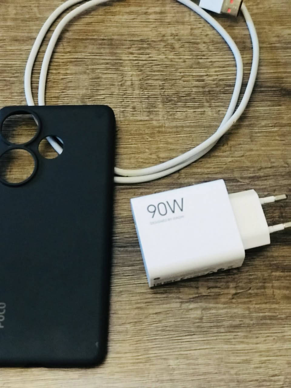 بوكوf6 مستعمل شهر فقط🔥 سعر 1950د جهاز أنضيف
الشاشة*
- *النوع*: AMOLED 1.5K مسطحة
- *الحجم*: 6.67 إنش
- *الدقة*: 1220x2712 بيكسل
- *التحديث*: 120Hz
- *الحماية*: Corning Gorilla Glass Victus
- *ميزات*: Dolby Vision + HDR10+ + Always On Display dafd7291

*المعالج والأداء*
- *المعالج*: Snapdragon 8s Gen 3 - ثماني النواة
- *المعالج قوي ورائد* فئة فلاقشيب
- *الرام*: 8GB أو 12GB
- *التخزين*:  512GB d562dafd

*الكاميرات*
- *الخلفية الرئيسية*: 50MP - تقدم تجربة تصوير جيدة 1X
- *السيلفي*: 20MP dafdd562

*البطارية والشحن*
- *البطارية*: 5000 mAh
- *الشحن السريع*: 90W dafdd562

*التصميم*
- *الأبعاد*: 160.5x74.4x7.8 ملم
- *الوزن*: 179 جرام
- *الخامة*: ظهر بلاستيك
- *الألوان*: ا-  - التيتانيوم 7291

*أخرى*
- *النظام*: Android 14
- *الصوت*: سماعات ستيريو مزدوجة
- *الشبكة*: 5G
- *الشريحتين*: Nano SIM ثنائي
- *قوة الشبكة*: ممتازة حتى في الأماكن الضعيفة dafdd5627291

*اللي في العلبة*: الجهاز + لاصقة شاشة راكبة + شاحن 90W + كابل Type-C + كفر شفاف d562

الزبدة: جهاز "فلاقشيب قاتل" - معالج فلاقشيب + شاشة 1.5K 120Hz + شحن 90W بسعر متوسط d562


**إذا كنت صاحب هذا الإعلان وتريد حذفه لأي سبب، رجاءا أرسل رسالة إلى الدعم الفني**