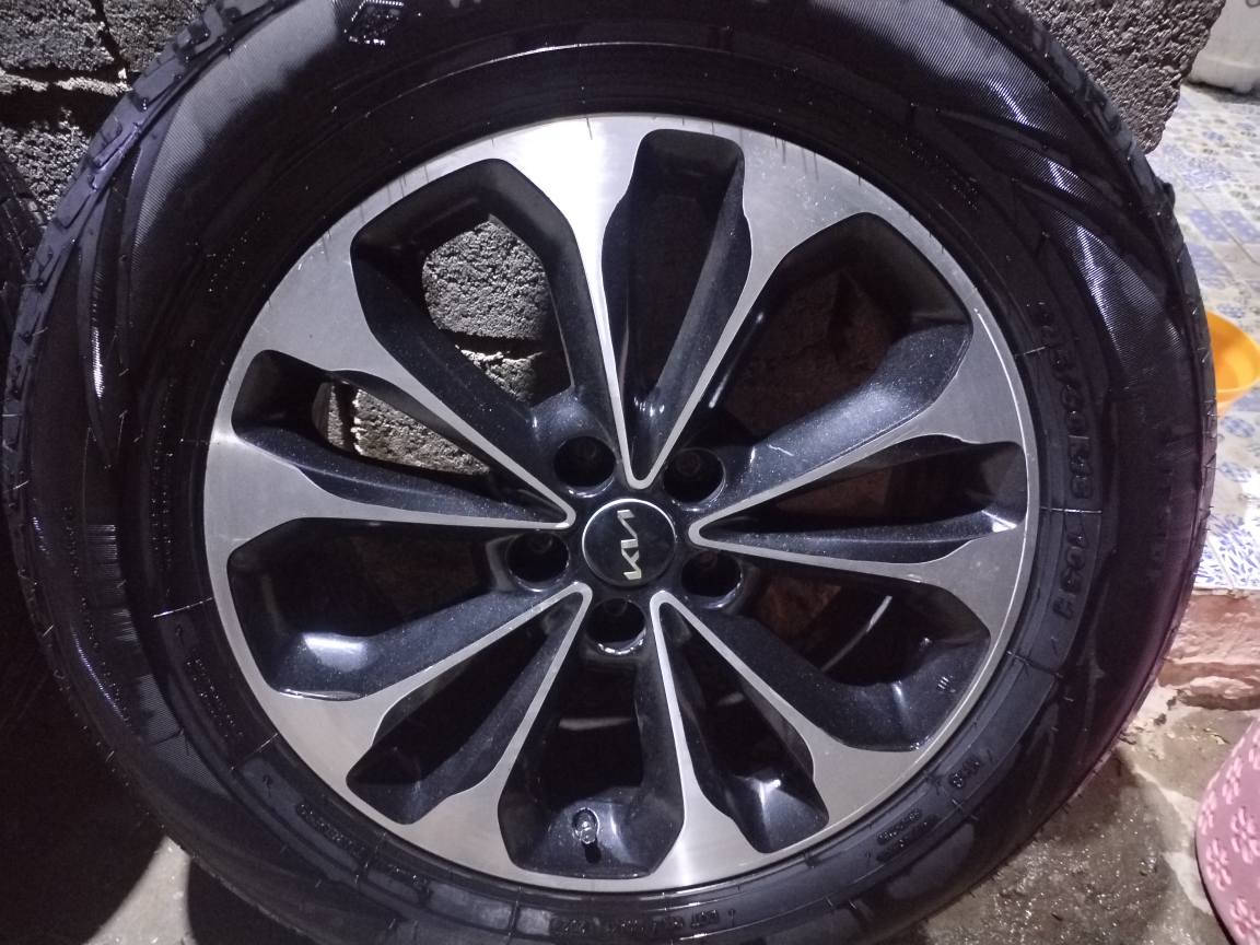 ويل كب حجم 18 هوا والتايرات بحاله جيدة جدا للبيع عدد 4 السعر 600 الف للتواصل *********** او *********** مكاني بصرة البصرة, العراق
