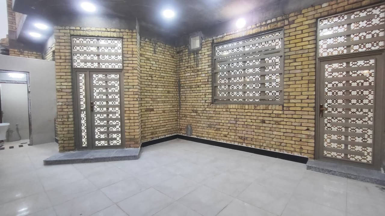 دار ٢٠٠م حي عبجيه خلف الشارع العام مال حي الغدير ***********
