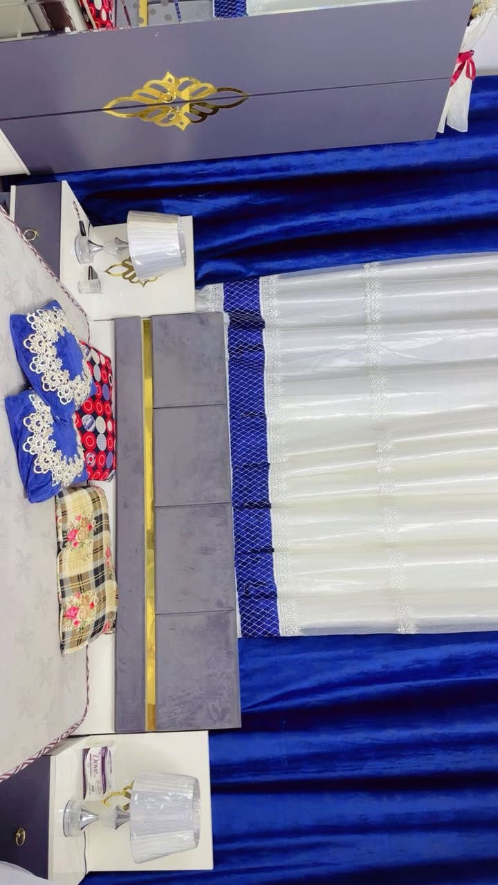 غرفه نوم تركيه خمس قطع مع دوشك ٣٥٠ قفله
رقم تلفون ***********
