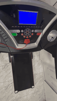 جهاز جري كهربائي للبيع 🏃‍♂️
🔹 نظيف جدا جدا استعمال شهر ويشتغل 100%
🔹 شاشة رقمية (سرعة – وقت – مسافة)
🔹 تحكم بالسرعة + انحدار(جبلي)
🔹 مداخل USB / MP3
🔹 مناسب للبيت

***********
