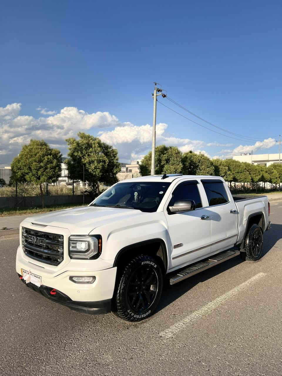 G M C Sierra 2017 All Terrain 5.3
جى اى سي سيرا ٢٠١٧ 
كلين بدون صبغ بدون حادث
باب طويل بودي قصير المرغوبة
محرك ٨ سلندر ٥.٣ المرغوبة
سيارة فولل مواصفات 
فتحة ( سلايد)
كشنات جلد و كهربائي و خزن و هيتر و كاربون فايبر 
ستيرن هيتر
مراية شفت 
رادار 
سماعات بوس
بك لايتات ليد
شاشة كبيرة
شاشة لمس
بيها فراس
سكلتر كهربائي
نزام ايكو ٨ سلندر و ٤ سلندر
دبل اكسل 4*4
كهربائيات مزبوط و كلة يشتغل
حدادية جديدة
سنوية جديدة حتا ٢٠٢٨
سيارة ب اسمي تحويل من نفس اليوم
0774 115 9797
***********
