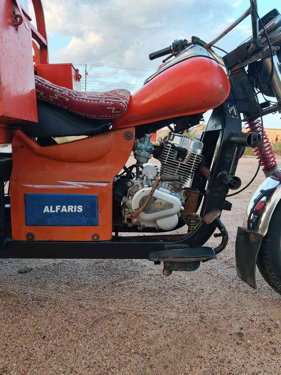 سلام عليكم شباب ستوته للبيع فرس مديل 2016 
ستوته كلشي بيه جديد تايرات 3جوبلس وجدد 
محرك ما صايرله هواي من مفتوح مبدل بي بستن ولفات
السوته اوراق تبلات كدام جدد كير جديد ضفيره من الطول للطول شغاله الستوته خير من الله ما بيه اي نغص سعره 1700 بواحد وسبعميه وبيه مجال حك الجيه مكاني البصره كرمت علي المسحب


**إذا كنت صاحب هذا الإعلان وتريد حذفه لأي سبب، رجاءا أرسل رسالة إلى الدعم الفني**