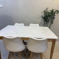 طاولة تركي • مرمر • ٤ كراسي