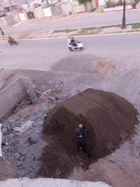 سلام وعليكم نشر بلوك وطابوك ومواد كافه بناء وتنظيف شبابيك بيوت حدل دفن...