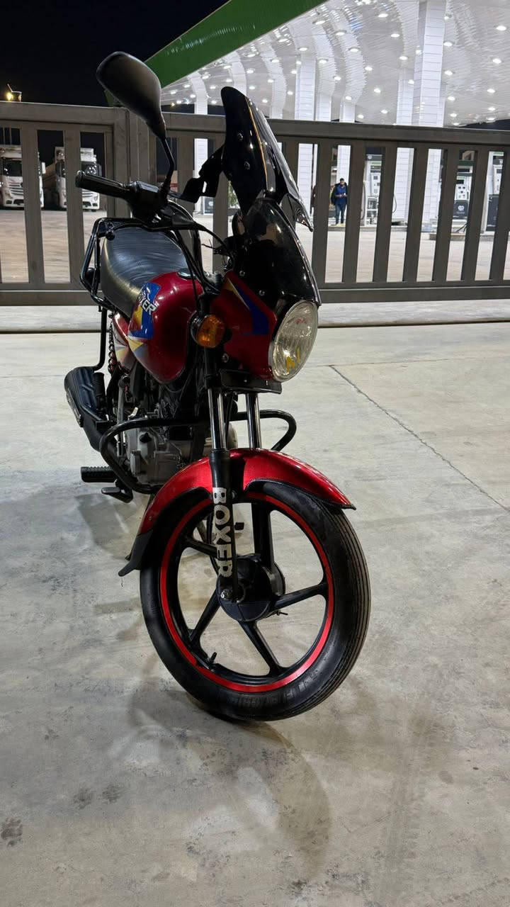 سلام وعليكم دراجه بوكسر للبيع موديل 2021 نازله بل 2022 مرقم لوحات وسنويه تحويل ثاني يوم كفاله عامه ماشيه 11 الف حقيقي مكينه كفاله الدراجه نفس الي بلصور الاتصال *********** مكاني بغداد تقاطع درويش السعر 2150
