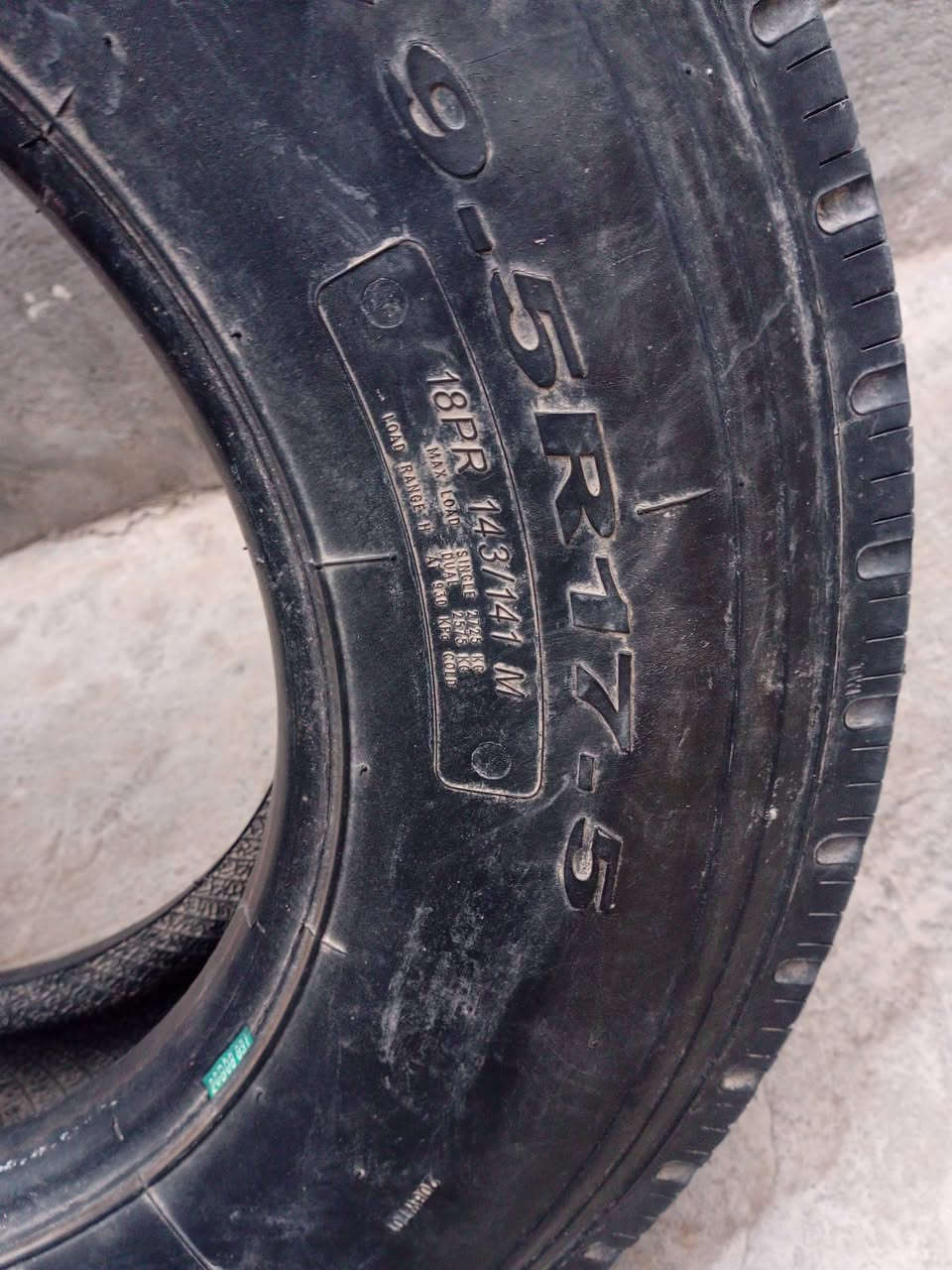 تاير هينو لبيع اخوالجديدللبيع السعر 50وبي مجال ***********
