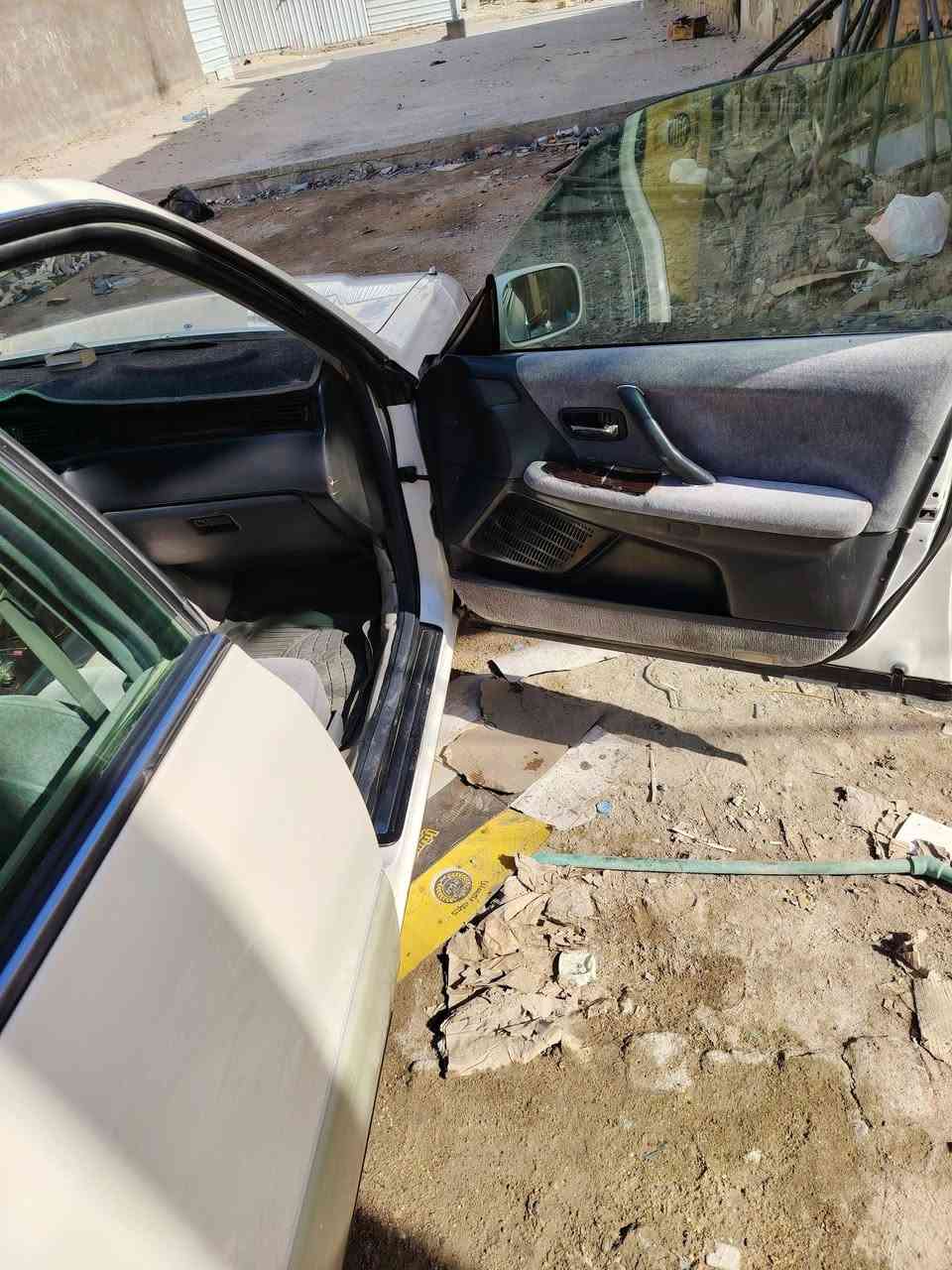 سلام عليكم راس الثور موديل ١٩٩٦ فلات مكفولة من الضربة والكص ونقل الجثةوالتبديل  وكافة الاصوليات والرسميات تبريد شغال شاشة لمس عينه ليزريه تخم تاير سنويه منتهيه سياره بسمي باتري جديد مكينه وكير مكفولات العنوان بصره جمهوريه السعر ١٠٠ وبيه مجال تم اعاده النشر رقم الهاتف ***********
