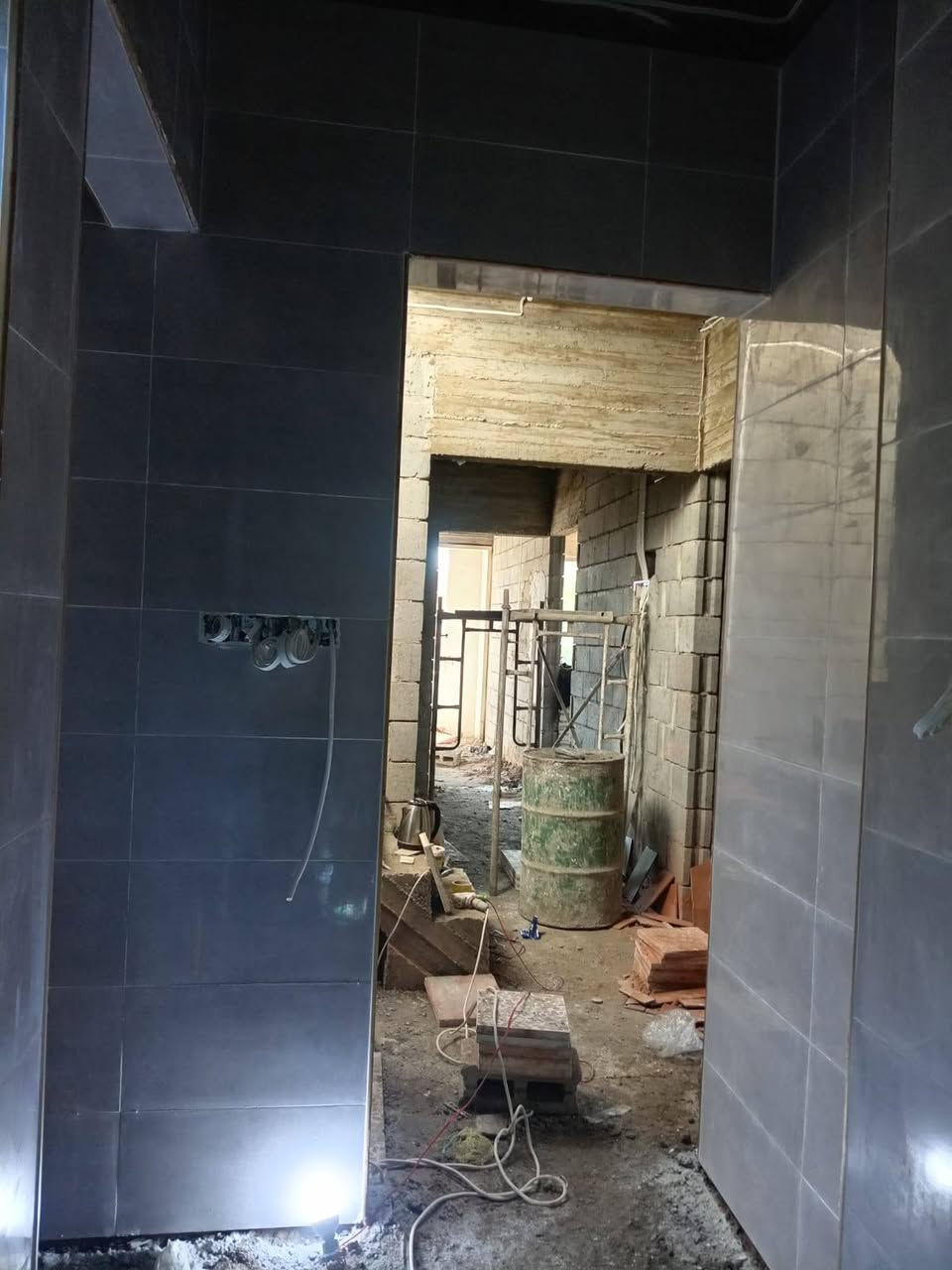 السلام عليكم
(( صفاف كاشي سيراميك ارضيه جدران))
 داخل موصل فقط 
استفسار ع هذا الرقمين 
او  واتساب ***********
أسيا   ***********
 كورك  ***********
تحياتي للجميع
