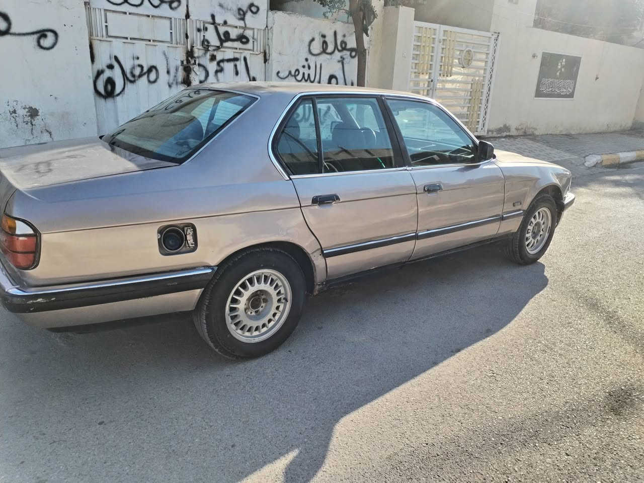 السلام عليكم بي ام موديل 87  حجم 735 مكنيه وكير كفاله كهربائيات كله شغال صدر وحدايه خير من الله تخم تأير جديد
راعيه بتكريت راح رقمه مني اتعهد سرقه وعشاير السعر 25وبي مجال بسيط بيع أو مراوس حسب قناعه الاستفسار *********** مكان واسط كوت مركز مدينه
