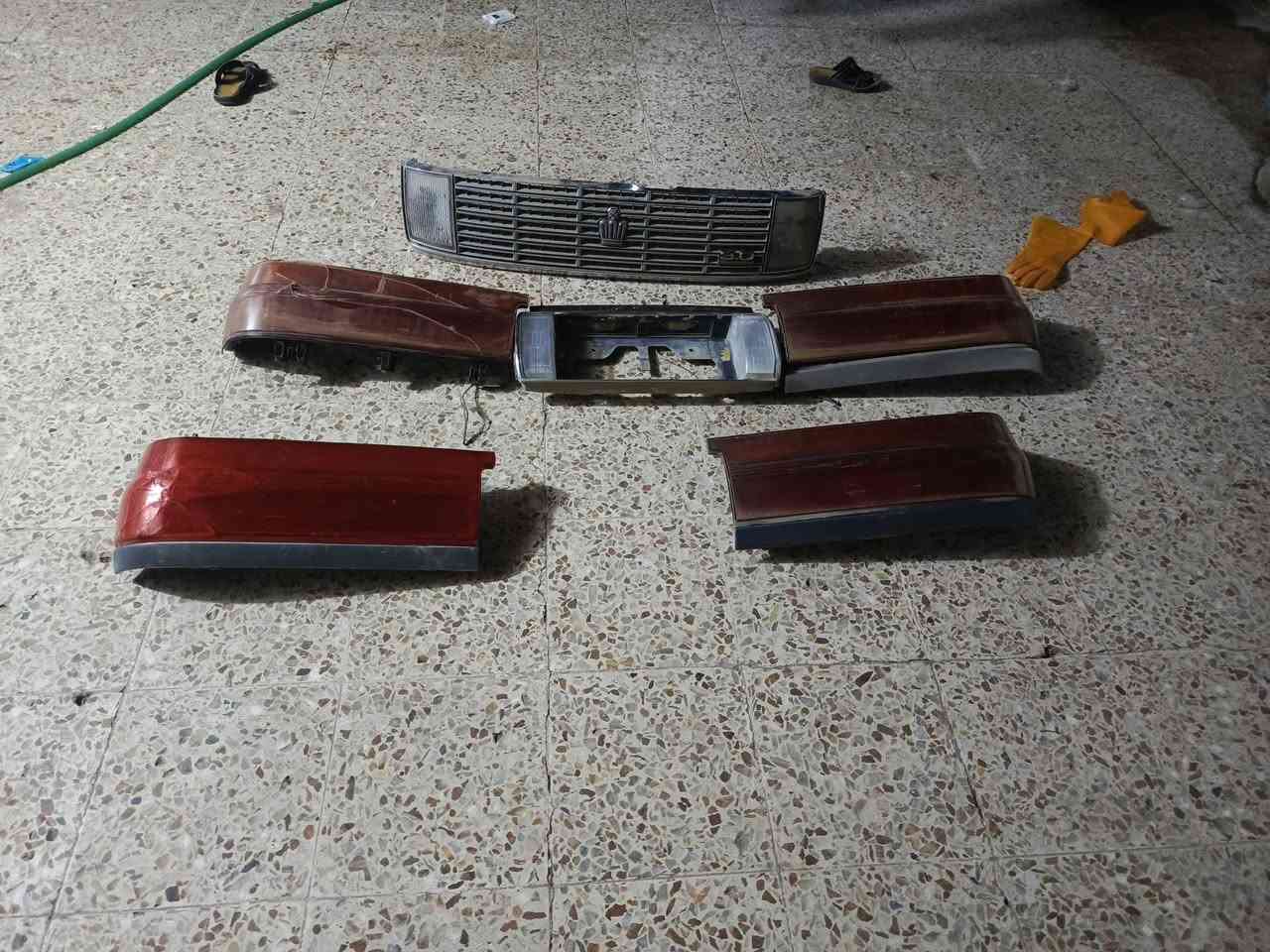 سلام عليكم بك لايتات هارتوب طويله مع شباك للبيع ***********
