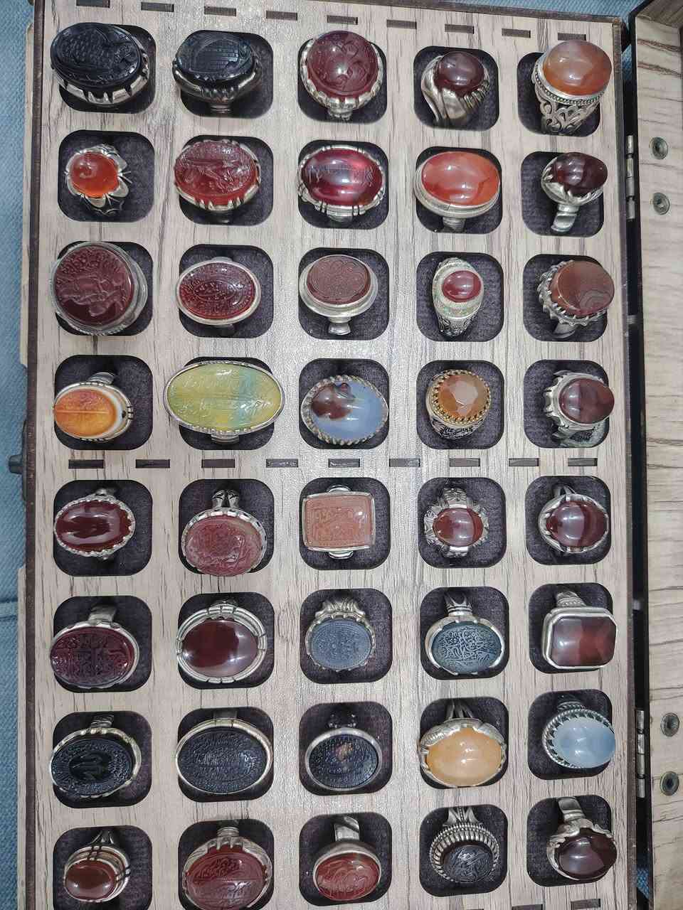 طبله محابس للبيع العدد 40 محبس 
البيع شلع التواصل خاص يوجد توصيل 
اذا ماتشتري لاتراسل فقط الجاد بال شراء


**إذا كنت صاحب هذا الإعلان وتريد حذفه لأي سبب، رجاءا أرسل رسالة إلى الدعم الفني**