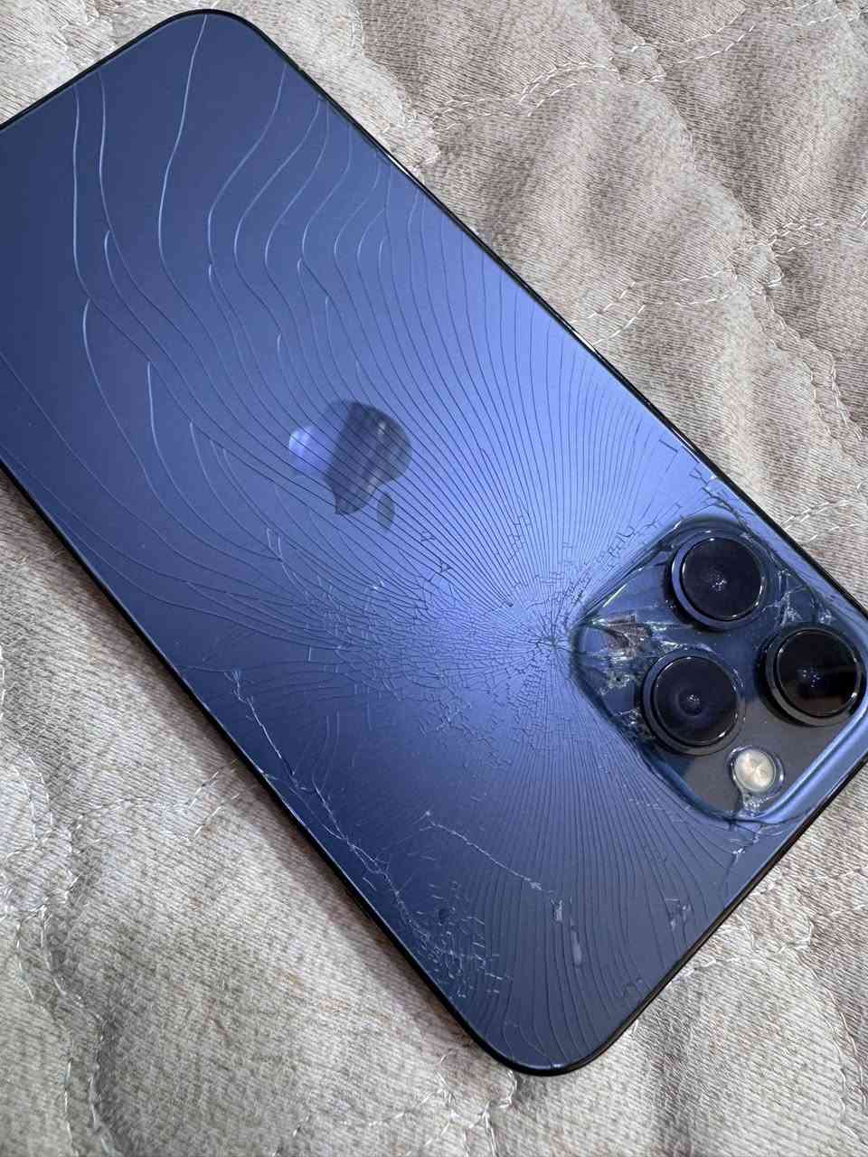 12 برو ماكس
ذاكره 128
بطاريه 80 
فقط الظهر 
شاشه سليمه وكلشي شغال
***********
بابل
