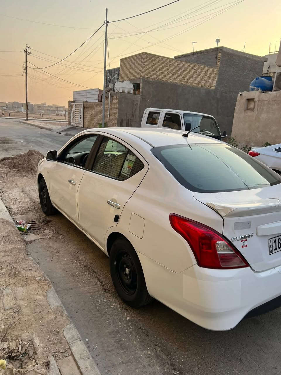 السلام عليكم 
نيسان سني هندي بليته زركه
موصفات السني معرفه 
بسمي تحويل ثاني يوم 
موديل 18 ماشيه 70 سياره خير من الله 
محرك كير مكفولات 
سياره بيه قطعتين صبغ جاملغ وباب عكس السايق 
عنوان واسط الكوت مركز المدينه 
(مكلف بالنشر مامتواجد خاص)
***********
