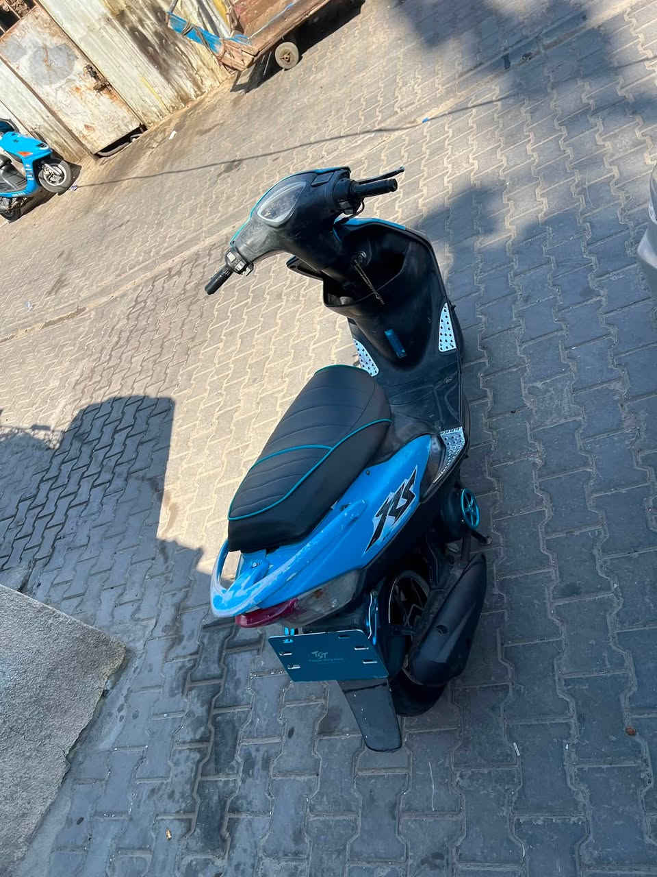 سلام عليكم للبيع ماكس عدله كفاله عامه مكينه كفر سواد ختم واحد دراجه وكاله بيها تزويد وغراض اوراق كامله للراغب ب شراء سعر مليون و200 لتخابرني تكلي شبيها كفاله عامه دراجه مكاني بغداد الدوره شارع ٦٠ رقمي ***********
