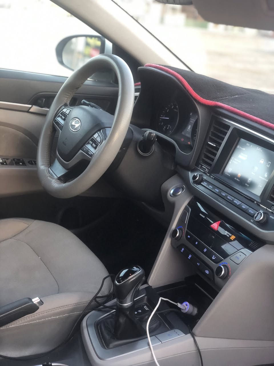 النترا ٢٠١٨
سياره كفاله حادثها دعاميه خلفيه فقط
فول مواصفات ( سلايد بصمه رادارات تدفئة كشنات  تبريد منفصل وباقي المواصفات المعروفه)  مكينه ٢٠٠٠ دوش  تبريد ثلج سنويه جديده هزه جديده
مكان السياره ديالى الخالص او بعقوبه 
السعر ١٢٥ وبيها مجال
***********
