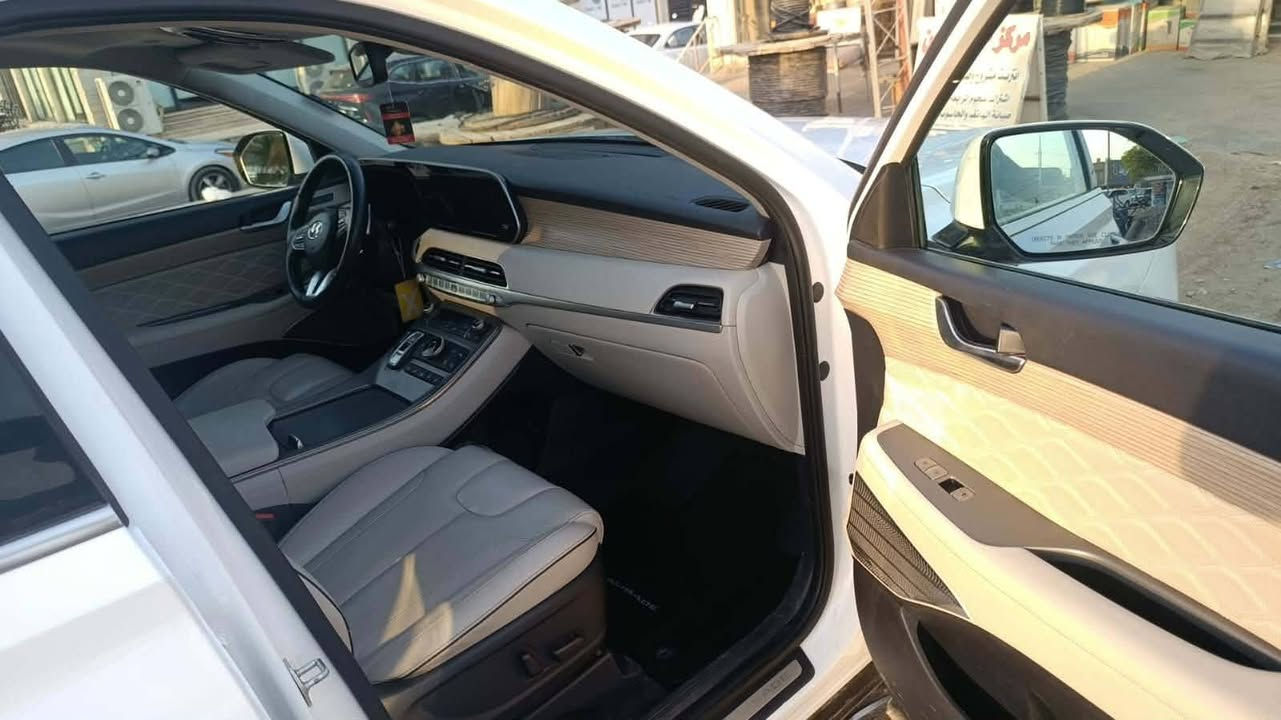 Hyundai palisade  2022 calligraphy
هونداي بلسايد كلگرافي رقم انكليزي  بغداد بأسمي سعر 330بيع مستعجل   ماكو هيج سعر كلكرافي
موديل: 2022
داخل ابيض ملكي 
المواصفات: كلگرافي  فول 1/1 
 شاشة عرض داتشو. المحرك   v6     
بصمة تشغيل + بصمة ابواب   
فتحة سقف عدد 2
سماعات هارمن كاردن عدد ١٦
 رادار امامي  + خلفي 
حساسات امامي + خلفي 
كامرات عدد 6  360 درجة 
كشنات امامي خزن ميموري 
كشنات كهربائي تدفئة وتبريد🥶
انارة داخليه (محيطيه) + انارع ابوب
بردات جانبية
تبريد مركزي امامي + خلفي منفصل التحكم
تحكم ستيرن + شفتات
مرايا هيتر + تعتيم 
صندوق كهربائي شفط + اربع وضعيات فتح صندوق
وضعيات قيادة  (٥)
ويل كب حجم  ٢٠ 
اوتو هولد + نقطة عمياء 
سايد بريك بصمة + مثبت سرعة
شحن وايرلس 
إشارات بالمرايا  + إشارات جانبيه
2اوتو بريك 
تحديد مسار
شاشة ديجتال كبيرة
تشغيل عن بعد .
دفع رباعي 
نظام مانع انزلاق 
 نظام نزول منحدرات كشنات Vip منفصل
مكاني بابل المسيب سياره مال بيت خير من لله تاخذها ماتصرف ربع عليها سبيرها منازل 
للاستفسار الاتصال
***********
