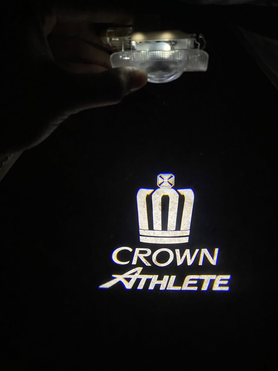 لیدە ناوازەکە گەیشتەوە🔥

جوانترین و ناوازەترین لۆگۆی کراون بۆ گڵۆپی ژێر دەرگا، بیلاد جێگەی خۆی زەمانی زیاتر لە ساڵێک کار کردن تەنیا جوتی بە ١٠ هەزار دینار🔥

هەمان شۆق و جوانی وێنەکەی نەبوو بۆمان بگەڕێننەوە❤️
گەیاندنمان هەیە بۆ هەموو شوێنێک.
***********
