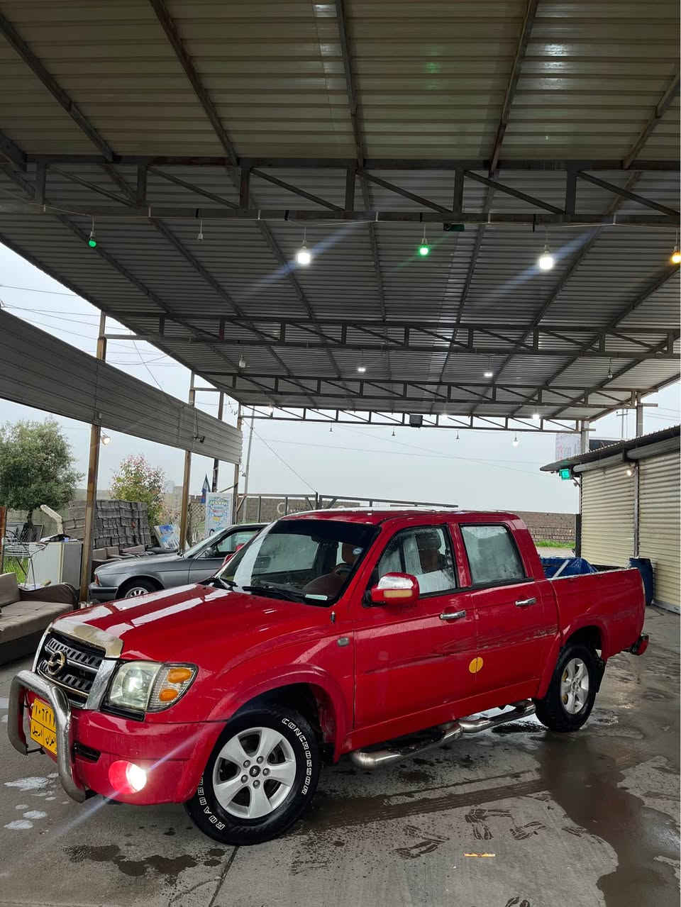 بيكاب دير ادميرالد 
٢٠١٠ 
گير عادي
 ٤ جام كارةباي 
گير مكينه بةشةرت 
بةناوي خومانه 
سيارةكة هيج ليدران و سبوخي نيه
ساردي و قةپو قؤپ هةية
سةقفي كةمةك سپي بونةوةي هةية 
تةبريد گةرمي بةشةرت ساردي مزبوت نيه 
تايةي نوية  سةنةوي و هةزةي بةسةر جوة
بةناو كردن وكالة بةشةرت هةموشتم نوسيه
 سعري ٦٣ مجال زور كةم ،،***********،، واتساب زين..***********.. أربيل, العراق
