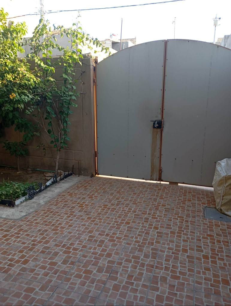 🌿 على بركة الله تعالى

🏡 دار للبيع طابو صرف

🌏الديوانية  الاسكان شارع مكتب الحياة ثالث بيت عن شارع السايدين

⬆️ المساحه ٢٠٠ متر

✅ البناء طابقين

✅ الطابق الأول غرف عدد ٢ وصاله واستقبال ومطبخ وصحيات داخلية وخارجيه ومناور وكراج كبير

✅ الطابق الثاني غرف عدد ٢ وصاله وصحيات

🌿 السعر سوي متابعه للصفحه و علق بالصلاة على محمد وآل محمد يجيك السعر خاص

🏤 مكتب ابو عبدالله الشمخاني للعقار

🌏 عنوان المكتب حي الزهراء قرب مدرسة الامل الاهليه

☎️ للاستفسار ***********

✅ تابع الصفحه وشوف العروض اول بأول

❤️ عندك عقار تريد اتبيعه دزه خاص والباقي علينه ديوانية, القادسية
