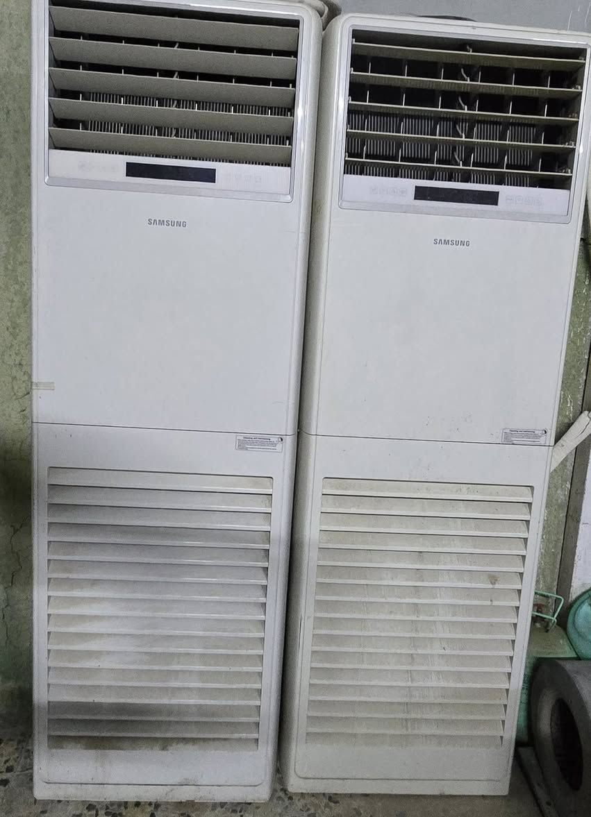 سلام عليكم داخليات  النوعيه SAMSUNG
جديدات سعر ثنينهن 350 الف راسل واتساب ***********
