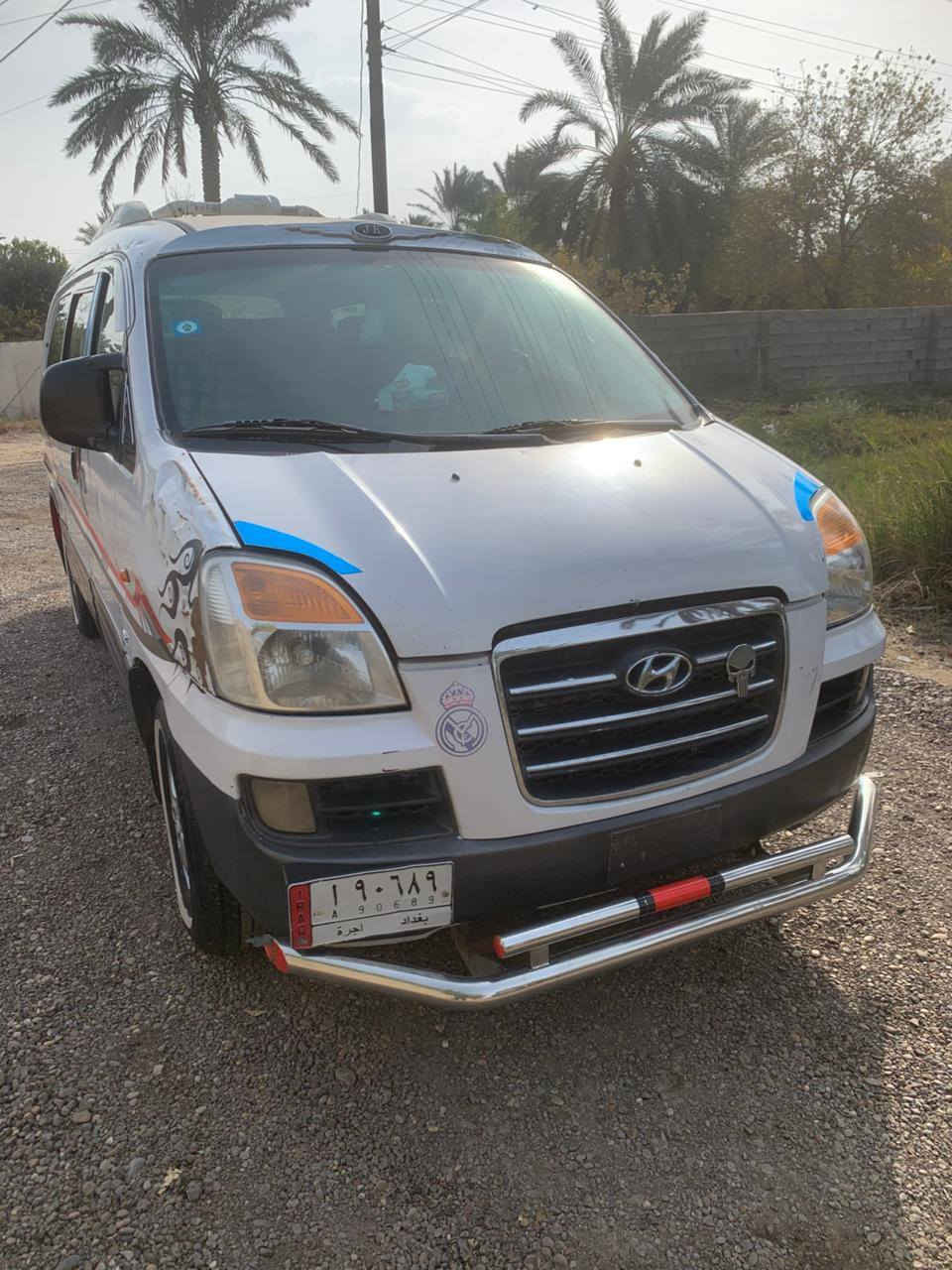 السلام عليكم اخوان ستاركس موديل 2006 للبيع او المراوس حسب القناعه الباب سلايد بيها طخه بالجاملغ الايمن  الشواصي شويه مفرگسة رقمها بغداد بأسمي تحويل ثاني يوم السيارة بيها خيط تبخير بس متنقص خلاص.سنويه باقيلها 10ايام وتسقط. تخم تاير جديد تبريد شغال مكانها بغداد....للأستفسار الاتصال على الارقام التالية ***********///***********.......والسعر 80وبيها مجال...(اخوان اني مكلف بالنشر فقط)
