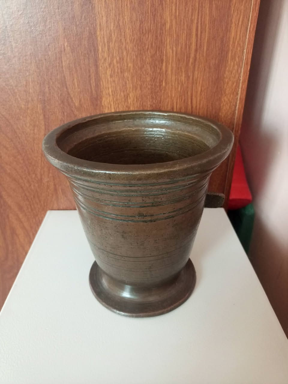 هاون أنتيك ابو ترجيه قديم جداً جداً بدون يده ثقيل ارتفاع 18ونص سم
للبيع ‏‪***********‬‏
