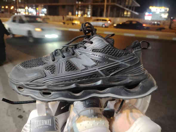 #للبيع أحذية بالّة أصلية

🔹 أحذية رجالية بالّة أصلية — السعر 15
🔹 أحذية بناتية — السعر 10
🔹 النضافة 100٪

📍 العنوان: باب بسمايا الجديد – سايد الخروج
📞 للتواصل واتساب: ***********
