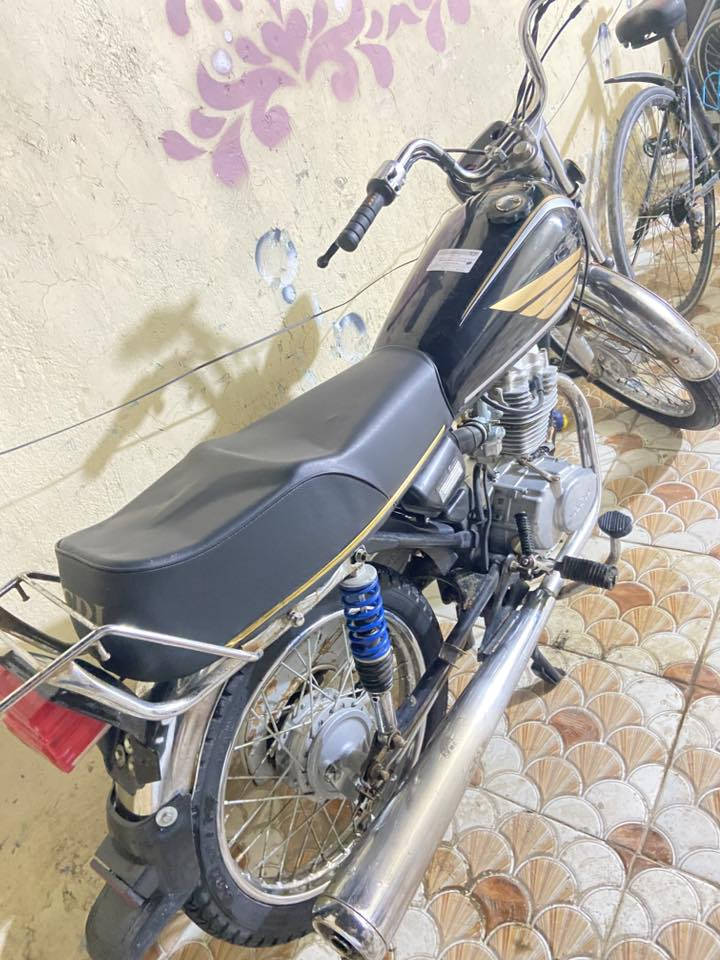 NMI كلك
المكان : الديوانية شارع الوگفة القديم 
السعر : 450 قفلها ما تنزل 
متواجد فقط واتساب 
***********
كفالة من السرقة .
