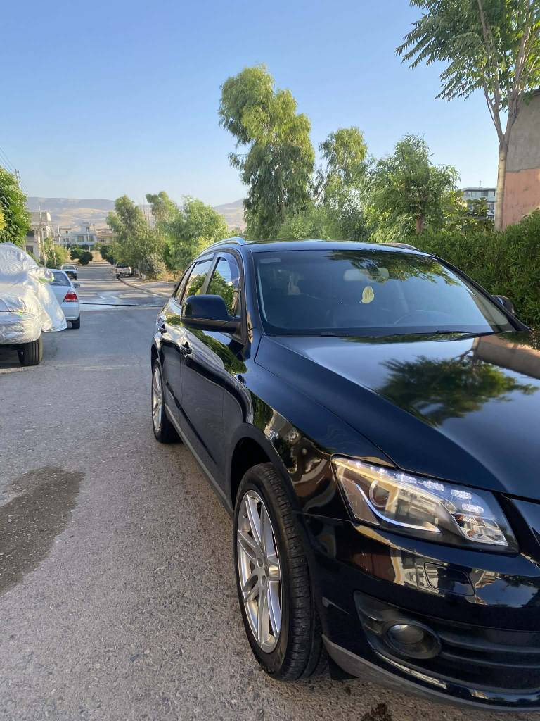 AUDI Q5 2010

ئۆدی q5
فول مواسفات بەس سلایت نیە
مۆدێل ۲٠۱٠
گێرومە کینە بە شە رت 
مەکینە(۲٠)تۆربۆی گازە
هە موگیانی لە سە ر دەقی شە ریکە ماوە
بۆیاخی نیە بە شە رت
  لەرەسمەکان جوانترە 
دە بڵ ئە کسلی بە شە رت
ژ.م(٠۷۷۲٥۳٤٠۹۹٥)
ڤایبە رو واتساپی لە سە رە
نرخ 80گەڵاو مەجال شربازهير, السليمانية
