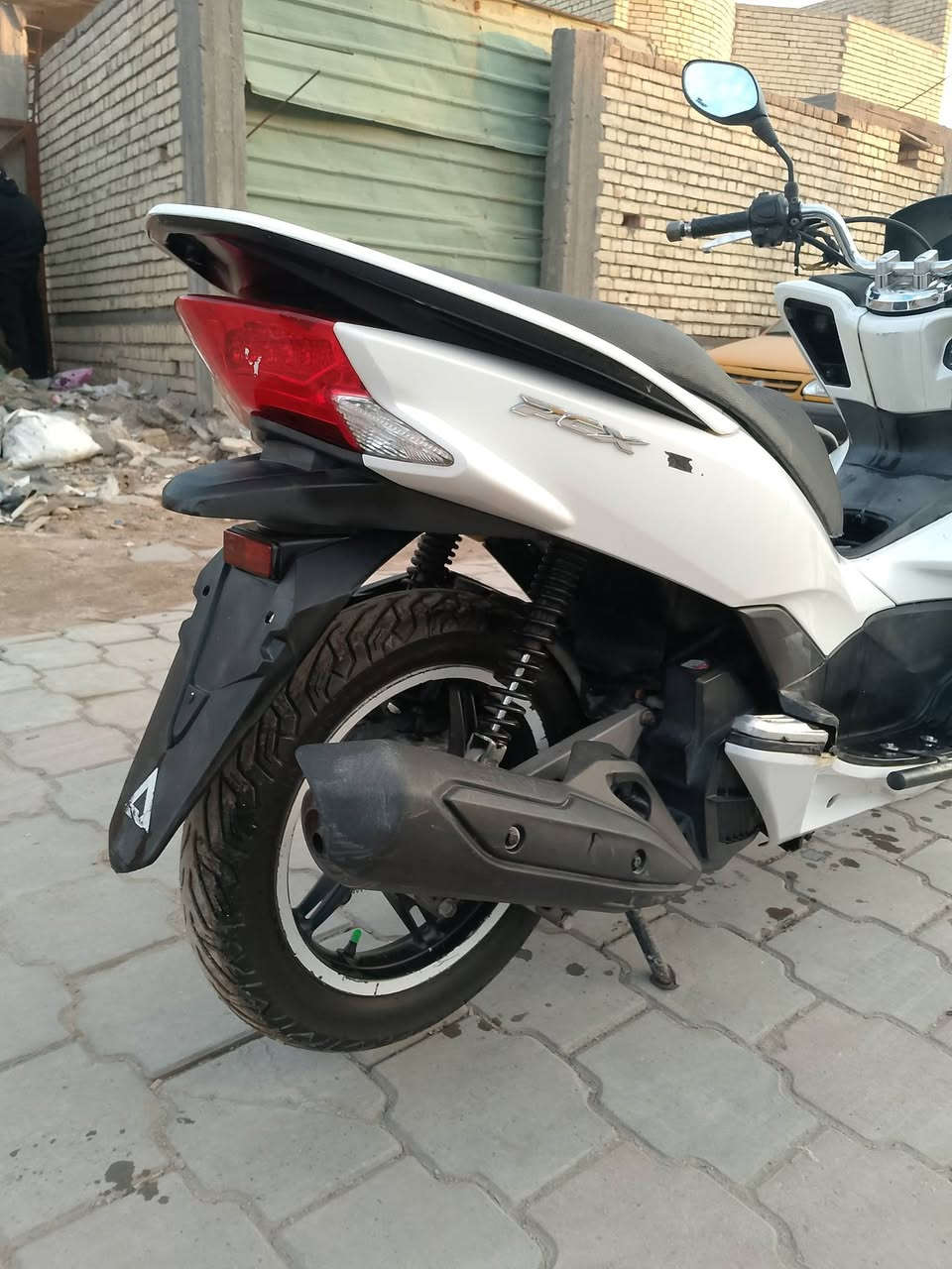 دراجه بي سي أكس للبيع كفاله عامه مكينه كفاله عامه سعره1450 الدرع مو ويا الدراجه
