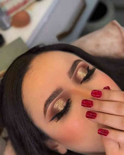 خطوبة او مهر ١٠٠ مع هدية ❤ عدسات واظافر ورموش شعر طبيعي وباودر جسم
حنة وعرس ٢٠٠ مع هدية ❤ عدسات واظافر ورموش شعر طبيعي وباودر جسم 
مكياج مدعوة  ٢٥   مع هدية رموش طبيعية 
تسريحه ٢٥ 
تسريحة شينيون او بونتيل ٣٥  
عدسات ٢٠
الماكيرة باريس بغداد حي الحسين فرع مثلجات الريان للحجز ***********  صالوني بالبيت
