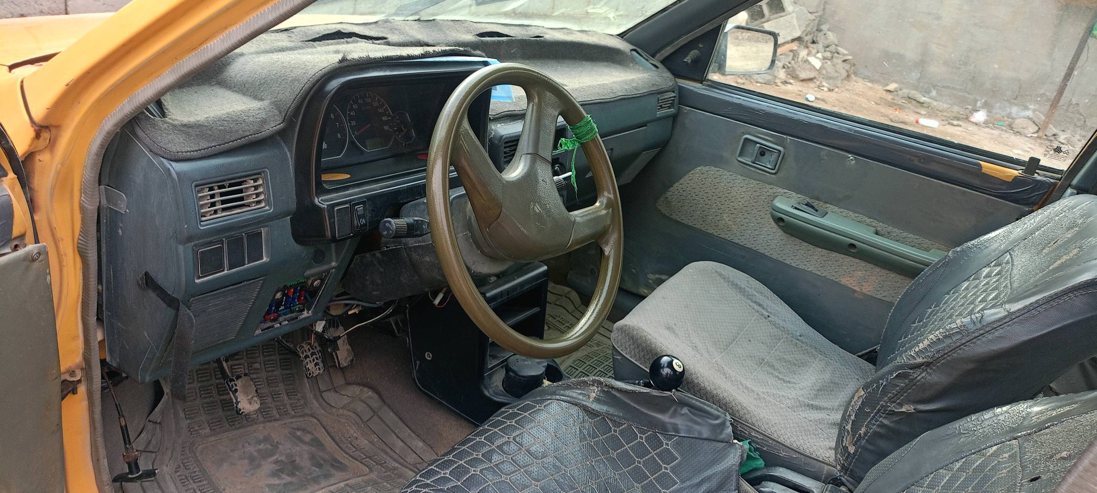 السلام عليكم سايبةمنغولي  موديل 2010 رقمها كربلاء الماني صفر هيئة غرامات راعيها جيراني شرط التحويل مكان السيارة سكندرية بابل كير محرك كفالة  كشرها كدامك نضافة شوفت عينك تخم تاير كهربائيات شغالة ضفيرة جديدة صدرها تعبان  نضوح ب الباور سنوية ل 2026  شواصي نضاف خياس ب جوة رجل السايق السيارة اوصلية  وشرط التحويل  السعر 16 قفل قفل بايع سيارة اصولية والباقي غراضها رخيصة  للستفسار  ***********