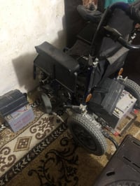 عربانه كهربائيه للمعوقين نقص باتريات فقط للتواصل على رقمي07763753632