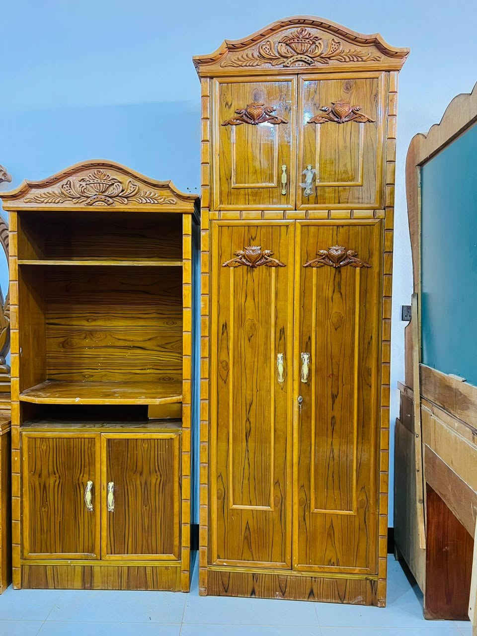 غرفه نوم صاج عراقي فصال حطاطه جديده استخدام قليل السعر  مليون 350 وبيه مجال بسيط ***********
