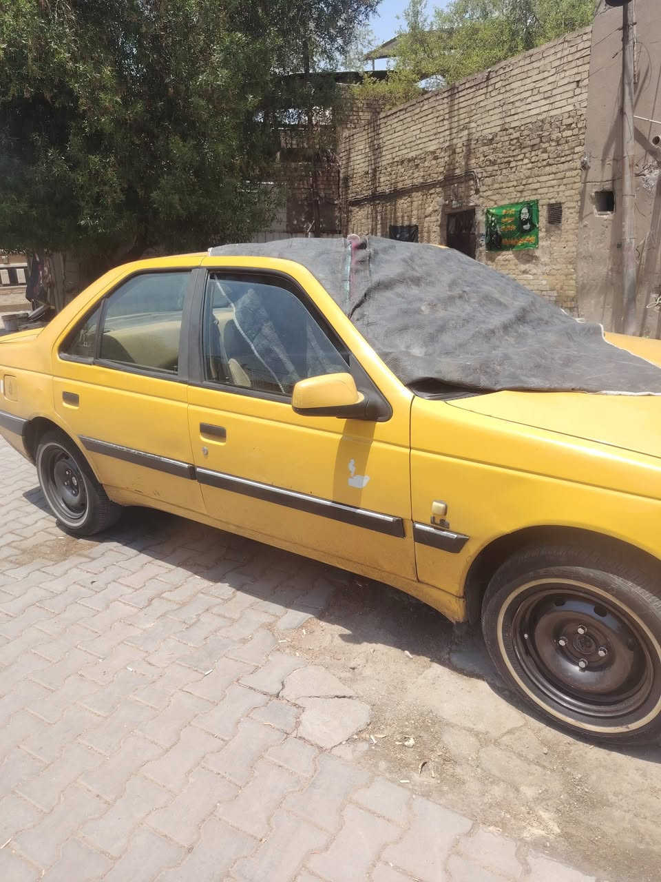 سلام عليكم بيجو أكد موديل 16 للبيع رقم بغداد انكليزي هزه جديده سنويه بسمي لل ٢٠٢٧ عارضها 40 وبيها مجال عنوان بغداد رقم *********** متواجد فقط واتساب
