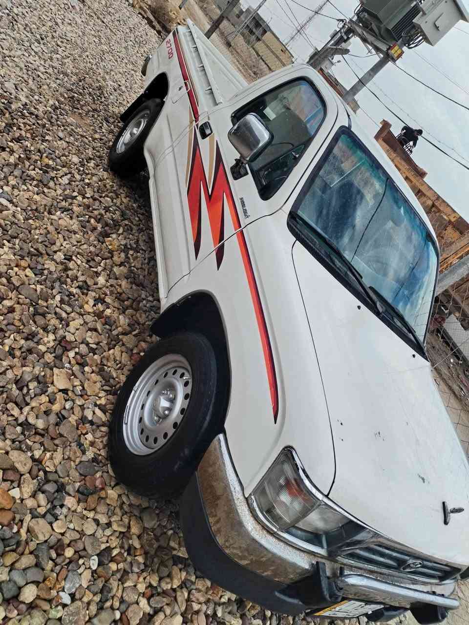 سلام عليكم سياره لبيع هايلكس موديل ١٩٩٩ رقم قادسيه ألماني مشروع وطني تحويل مباشر سياره مكفول من الضربه والتبديل كهربيات شغاله دوشمه تخم تاير جديد المكان الديوانيه السعر ٧٧ وبيها مجال حك الجيه   الاتصال ***********
