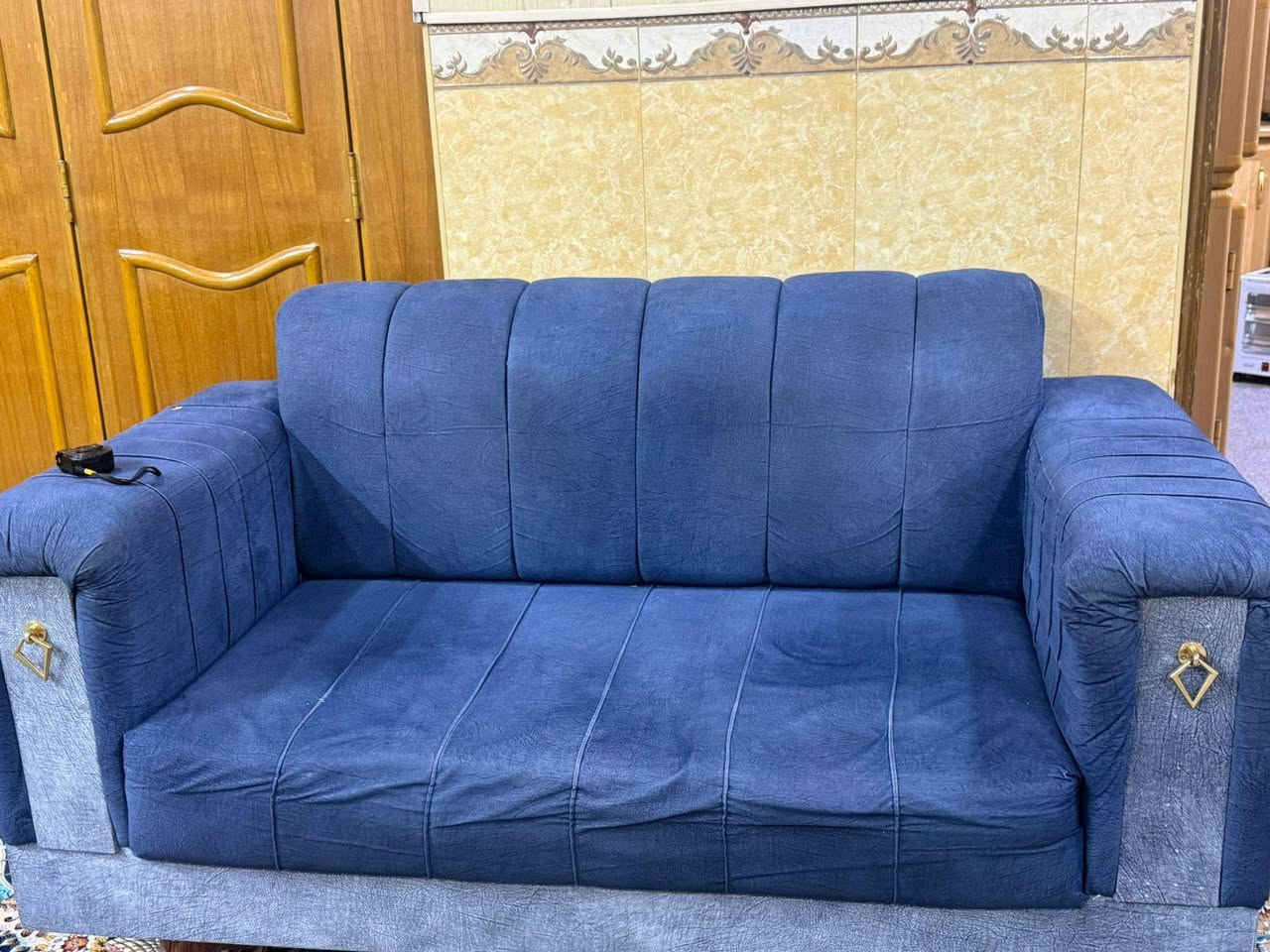 سلام عليكم
 للبيع تخم قنفات
 الضرر مالته فقط اليده ناشر صورته
السعر450 و بي مجال
للاستفسار ع الرقم ***********
