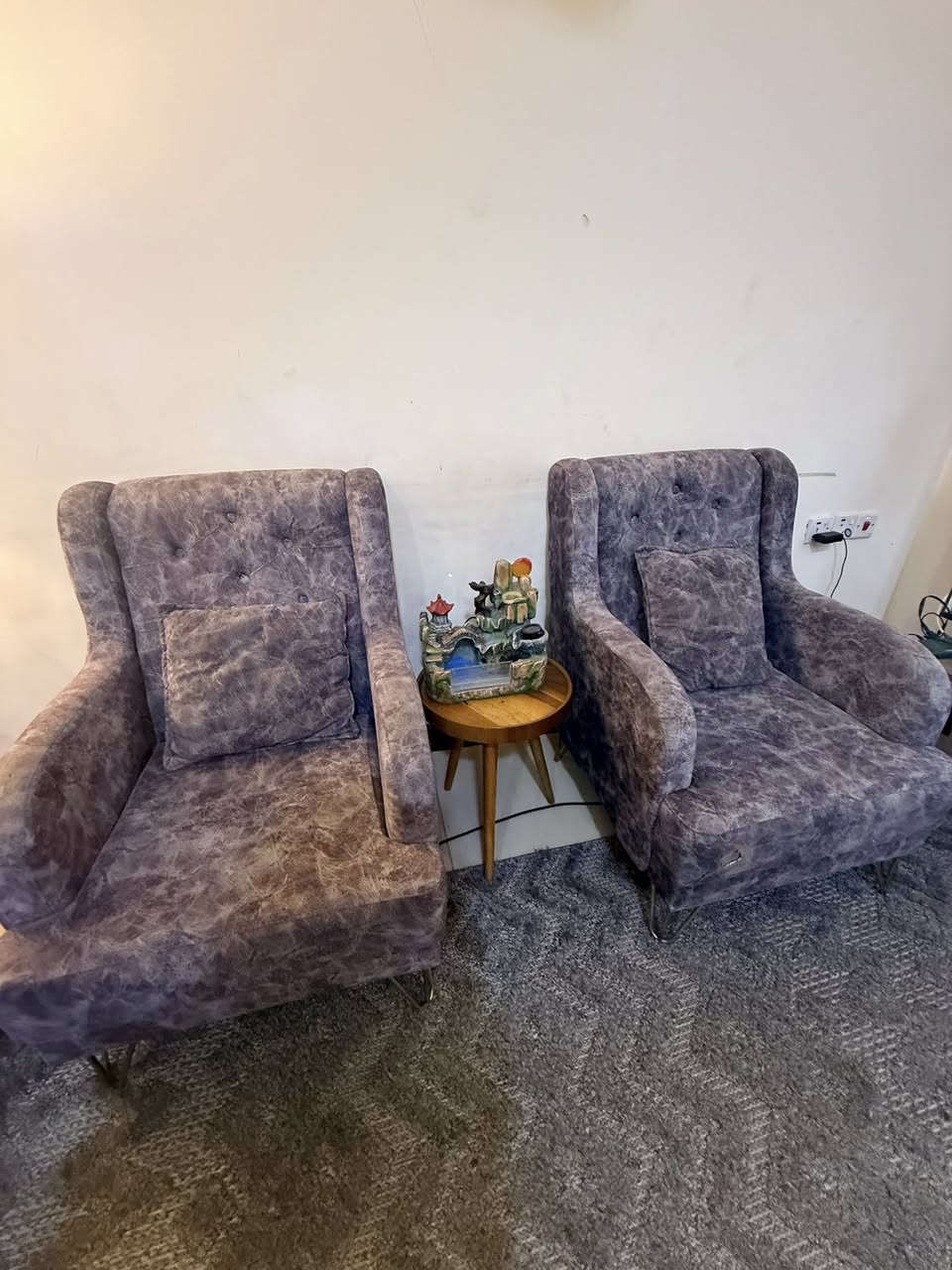 نص تخم للبيع ٥ مقاعد بي عيب بسيط جدا حرك بقعه صغيره  موجوده بالصوره بسعر جدا مناسب ٢٠٠ الف 
العنوان / الصليخ


**إذا كنت صاحب هذا الإعلان وتريد حذفه لأي سبب، رجاءا أرسل رسالة إلى الدعم الفني**