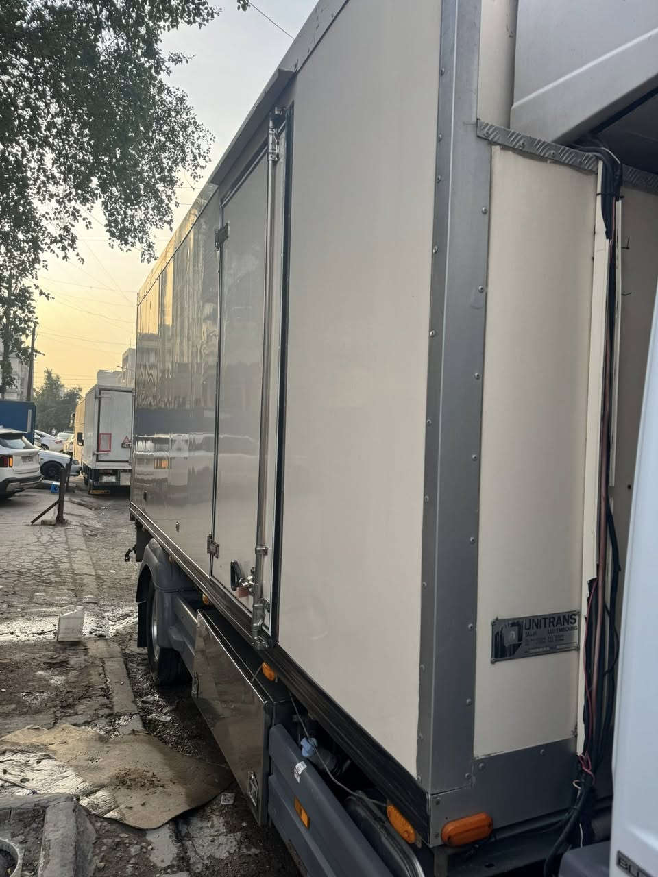 اتيكو براد  2010للبيع 6سلندر 8برغي الطول ٥ونص الاون ابيض رقم أربيل
***********
