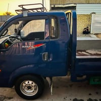 سياره مديل ٢٠٠٥ رقمها ديالى بيها مكينه 3000 مشترك بيها ارقام وسنويه بس...