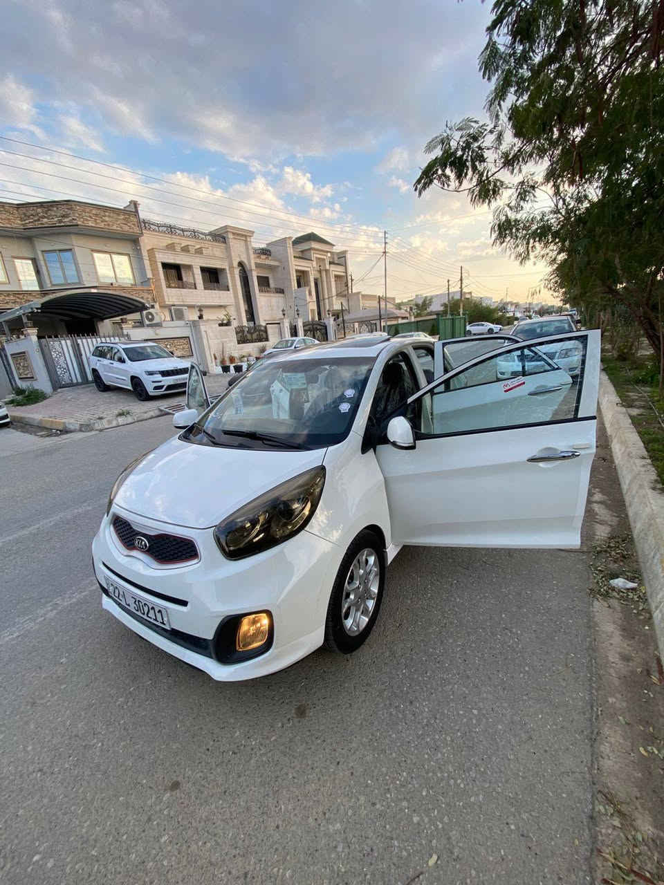 للبيع بيكانتو موديل 2015فول فول موصفات سلايت تحكمات مرايات شفط سياره بدون صبغ بس بي بارد وسياره بسمي شخصي رقم اربيل جديد سنويه 2031مكاني كركوك وسعر 88 وبي مجال بصيط جدا ***********//////////////////////***********
