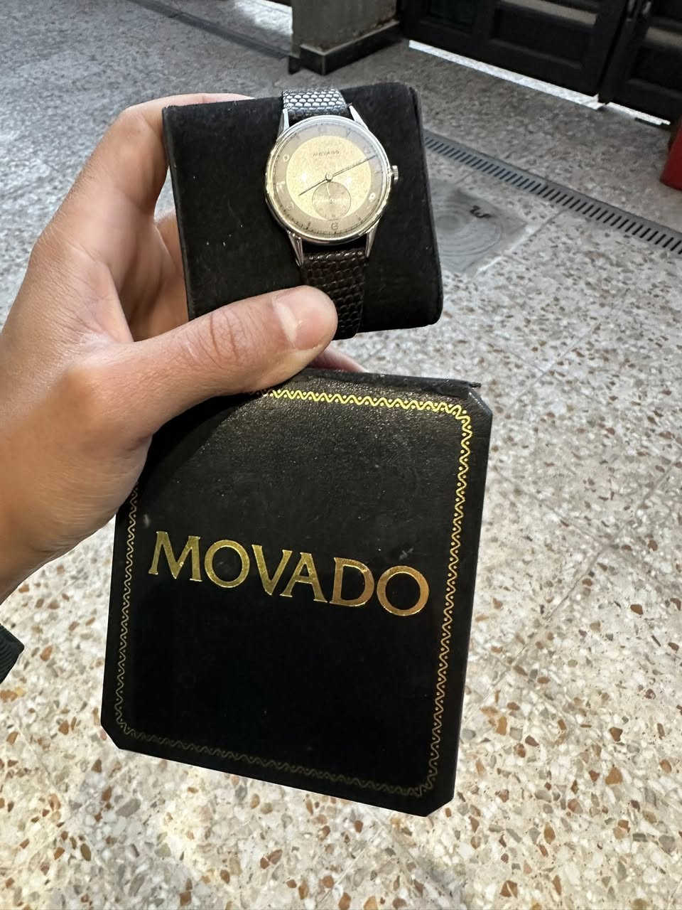 السلام عليكم موفادو  ١٩٤٠      السعر     ٤٥٠$
قطر ٣٦ كوك الساعة 
نضافة تامة 

***********
