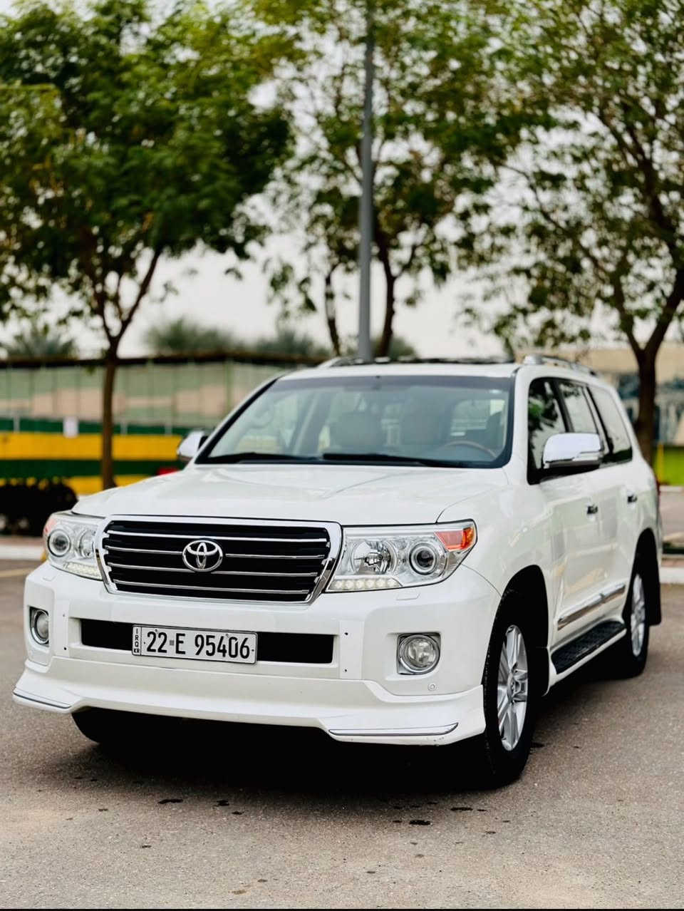 السلام عليكم ♥️ 
لاندكروز 2015 
الفئه : بريم 
حجم المحرك : 6 سلندر  
عدد المسافات 87 الف حقيقي 
——————-
الموصفات 
*شاشه 
*مري شفط 
* بصمه ابواب 
*كامرا خلفيه 
* طفايه 
*زراك لايت 
*حساسات خلفيه + اماميه 
* ثلاجه 
* كشنات 3 حركات 
* دوسات ليزريه 
* 8 ايرباكات 
* 3 قطع تبريد 
___ 
السياره بيها ملاحضه كلير بجاملغ لخلفي فقط وباقي كفاله سونار موجود بيها  
السياره نضيفه كلش 
السعر 405 وبيها مجال 
مكان السياره بابل 
***********
