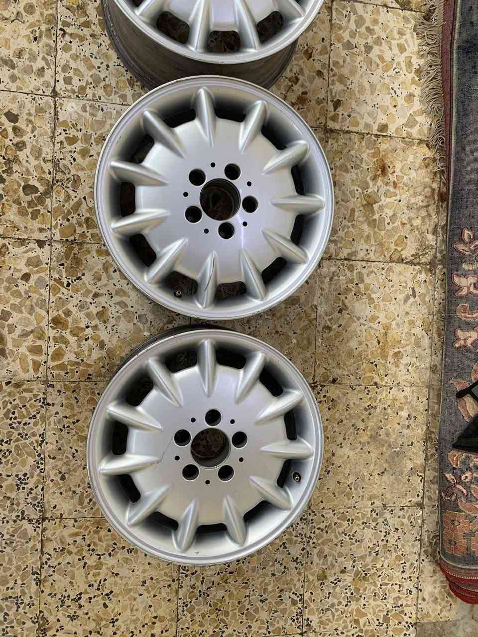 ويل طلقة ام عيون 
حجم 16 مال كصة وارد 
السعر 450 الف 
المكان 
ميسان العمارة
***********
