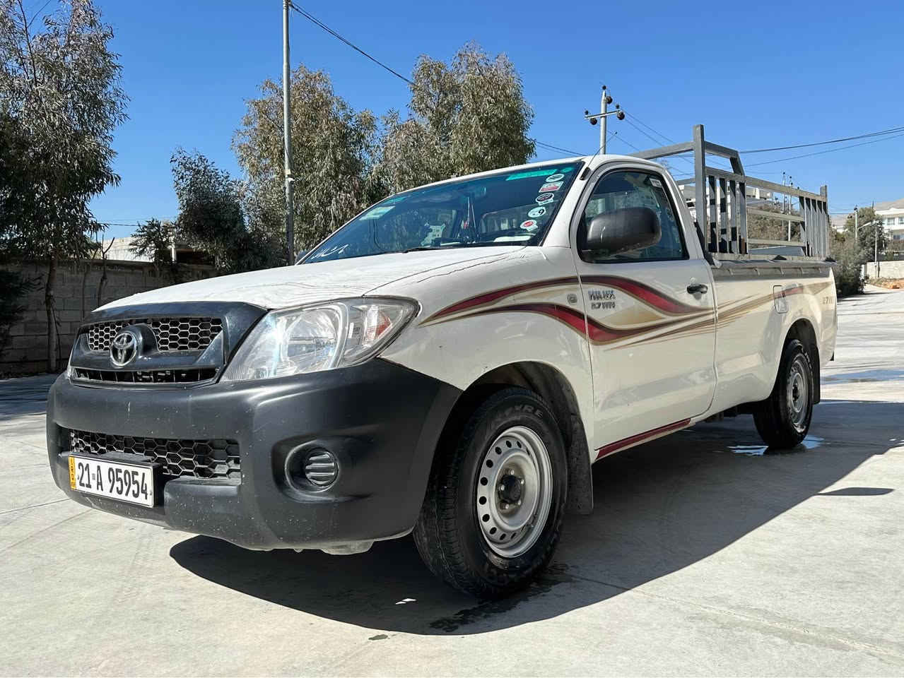 سەرەتا بەناوی خوای گەورەو بەخشندە پیکان مەرزیە مۆدێلی ٢٠٠٨ مەکینە گەورە جام کارەبا سەیارەیەکی زۆر خاوێنو بێ مەسرەفە دوو پارچەی بۆیاخە بۆنیتو چەمەلغ سەنەوی  تازەیە هەزەو بەڕادی تازەیە چوار تایەی باشی لەژێرە بەناوی خۆمەوەیە ناو بۆدی تێگیراوە چەمچەیەکی باشی لەسەرە  گێڕو مەکینە بەشەرت نوقسانی نیە لە یەک سایەقی کەمە بۆ نرخەکەی تەلەفون بۆ خاوەنەکەی بکەن *********** السليمانية, العراق
