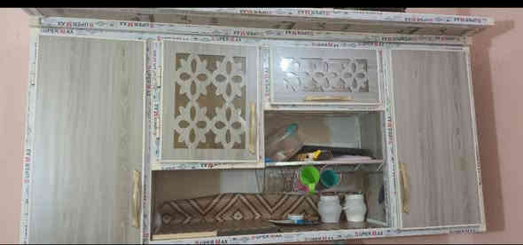 كاونتر للبيع مترتين كامل مع سنگ شغل نجف درجه اولى  سعر ٣٠٠ وبي مجال مكانه ابو الخصيب طريق الصحراء للاتصال ***********
