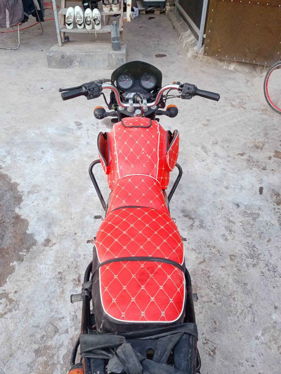 سلام عليكم.. للبيع دراجه بوكسر موديل 2018 دراجه حلوه دراجه بيهه دخان خفيف أوراق كامله موجوده 💯
مكينتهه نشطه سحبهه حلو 🏍️
سعر الدراجه{ 500 } وبيهه مجال 💯
عنوان بغداد الكاظمية للتواصل رقم (***********)بدون واتس 
(***********) بي واتساب 💯
