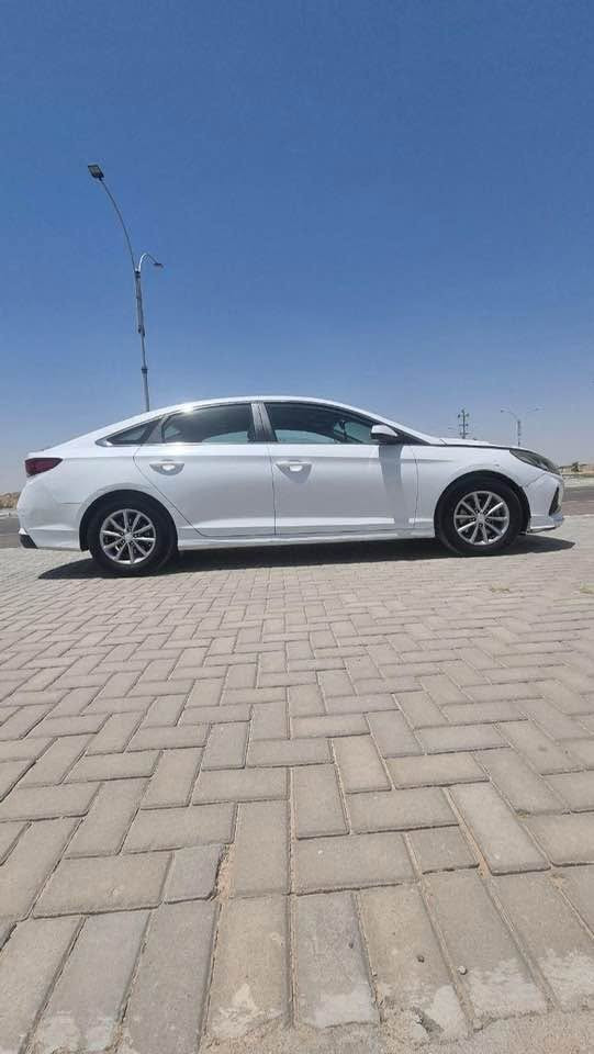 السلام عليكم سوناتا مديل 19بسمي تحول ثاني يوم رقم بصره 
رقم الدولي الجديد وارد امريكي حادثها كلش بصيط بس البنيد ونفسه مابدل السياره جديده دوشمه عامه تخم تاير جديد مكان السياره البصره السعر المطلوب 128بيها مجال قليل تفاصيل ازيد خابرني بي وتساب اني مكلف بل نشر (***********)
